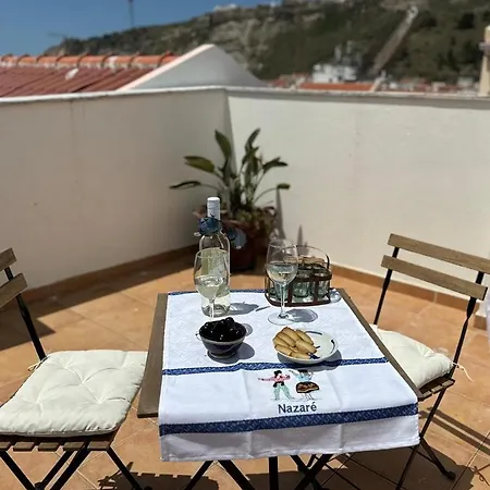 100 Meters From The Beach! Rua Da Paz Semesterbostad