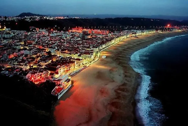 100 Meters From The Beach! Rua Da Paz * Nazaré